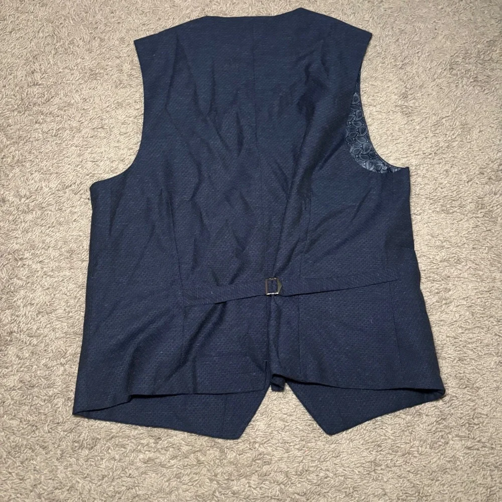Joseph Abboud Indigo Blue Mens Vest Navy Paisley Lining Cinch Back Small NWT